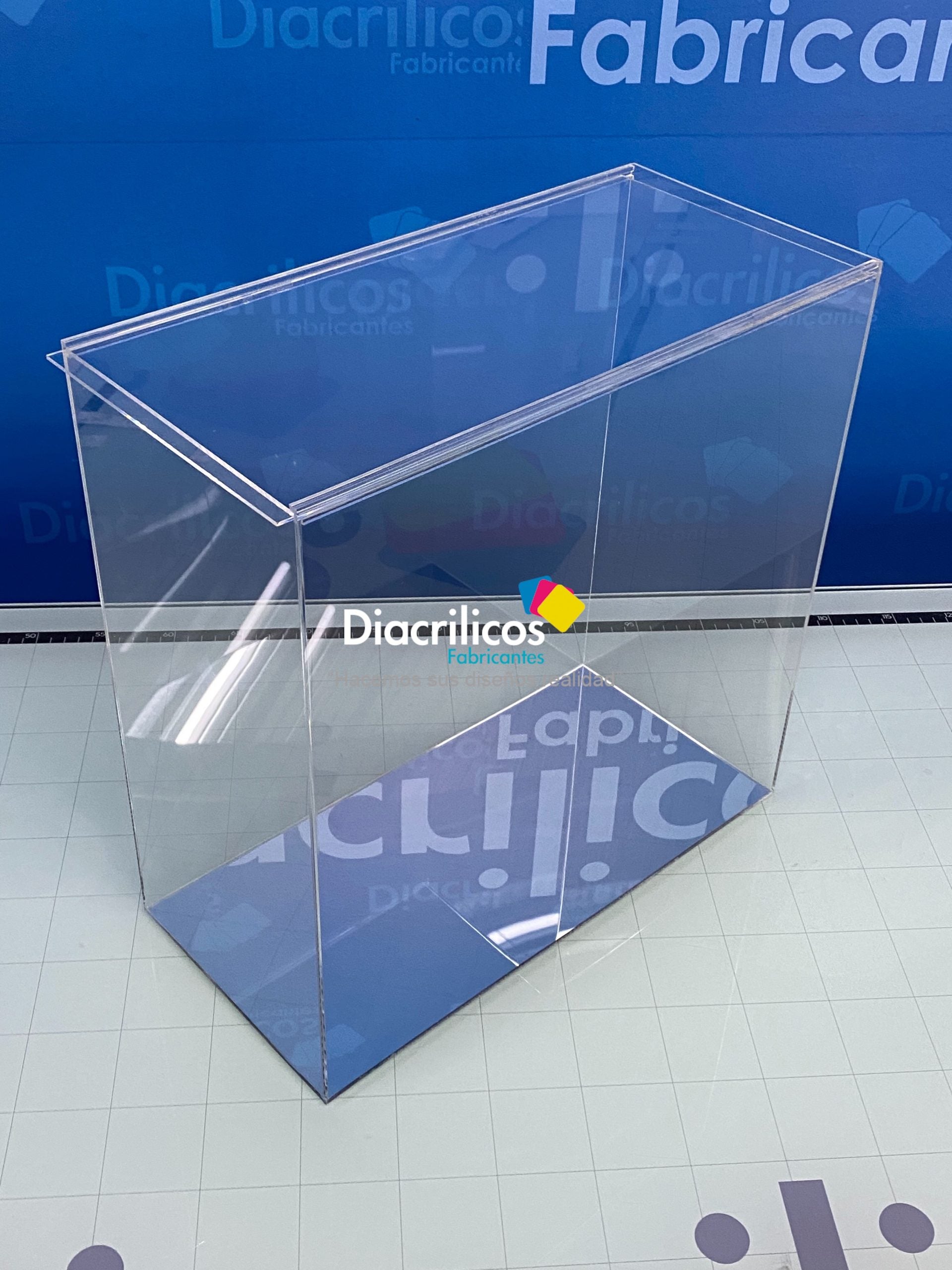 Caja en Acrílico con Puerta Corrediza