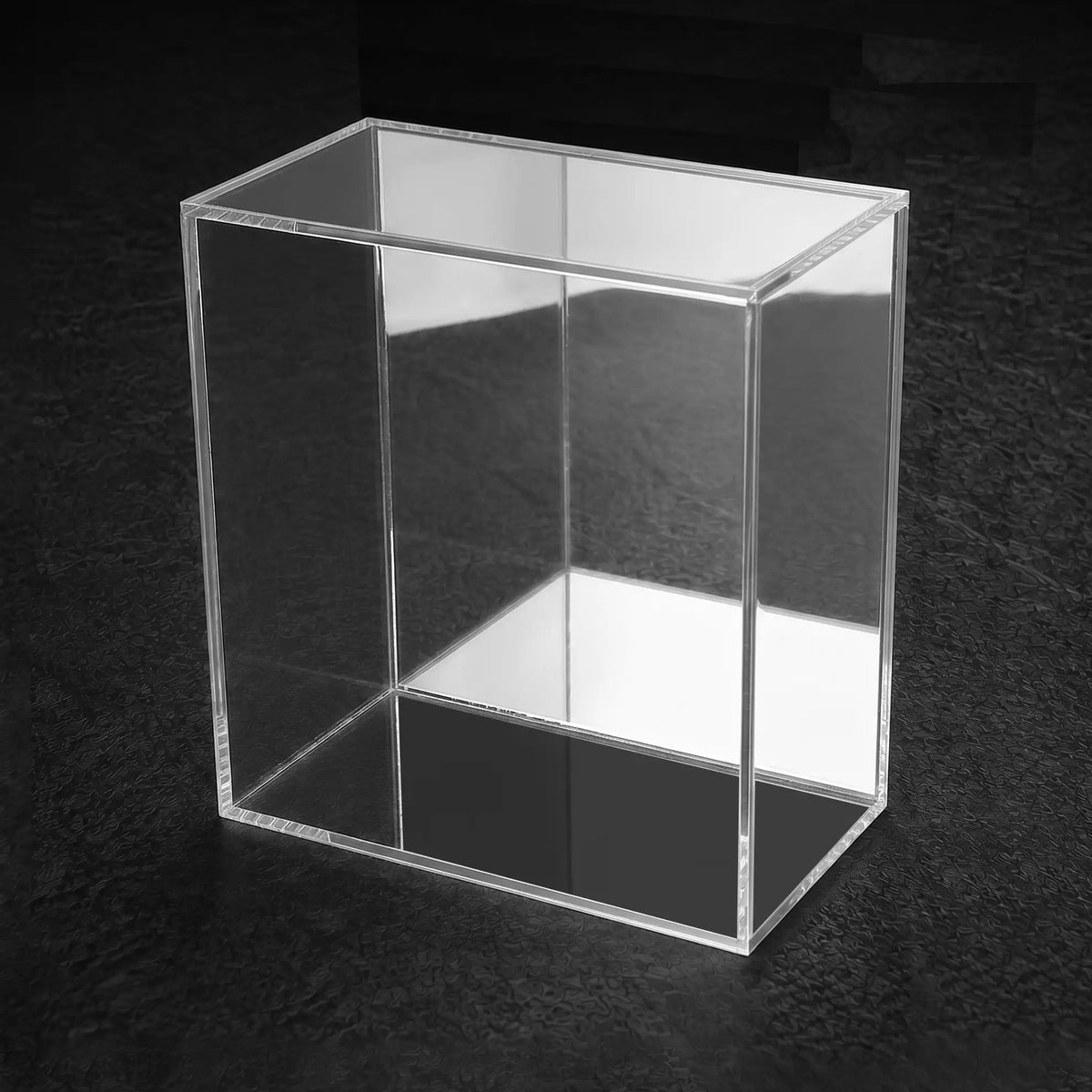 Tapa maquetas en acrílico con espaldar espejo