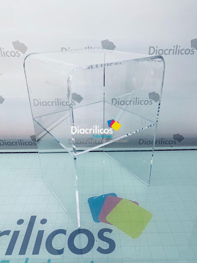 Mesa de Acrílico con diseño moderno